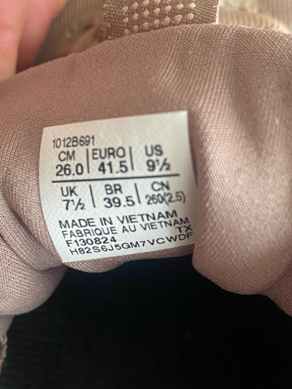 NWOT Asics Women’s Running Sneakers in Mauve and White - Picture 2 of 7
